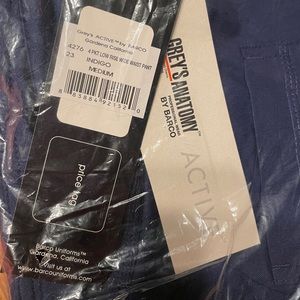 NEW Barco, Grey’s Anatomy Women’s Active Scrub